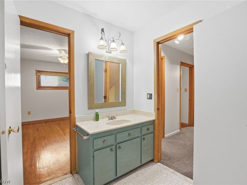 4492 Camellia Lane, North Olmsted, OH 44070 Photo 13