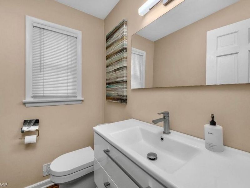 18838 Canyon Road, Fairview Park, OH 44126 Photo 22