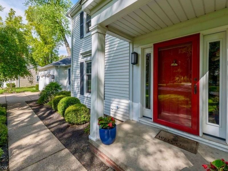 18838 Canyon Road, Fairview Park, OH 44126 Photo 4