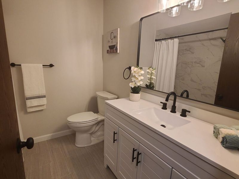 27384 Linwood Circle, North Olmsted, OH 44070 Photo 10