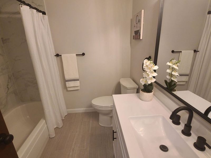 27384 Linwood Circle, North Olmsted, OH 44070 Photo 11
