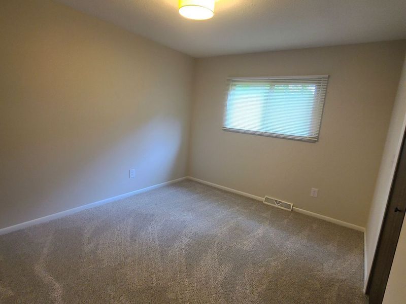 27384 Linwood Circle, North Olmsted, OH 44070 Photo 12