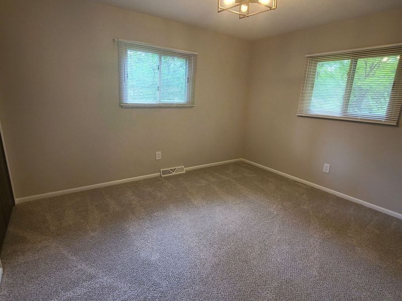 27384 Linwood Circle, North Olmsted, OH 44070 Photo 13