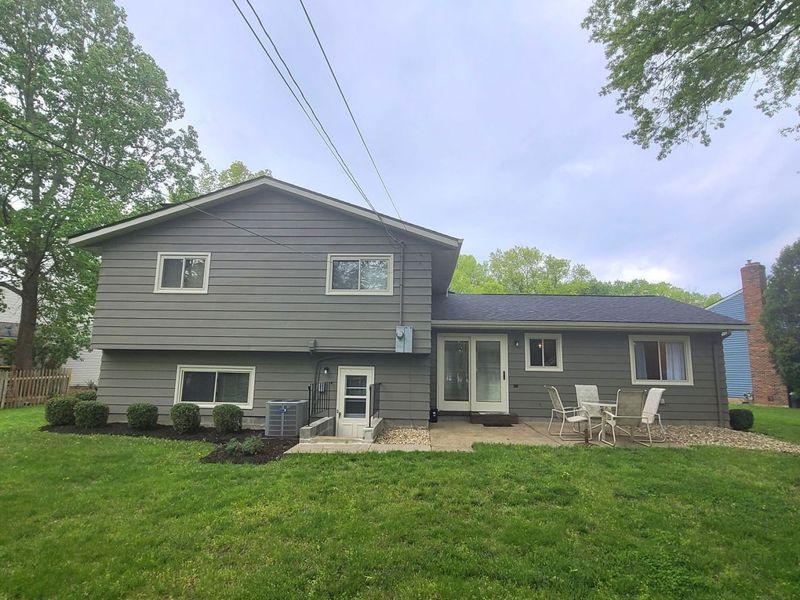 27384 Linwood Circle, North Olmsted, OH 44070 Photo 3