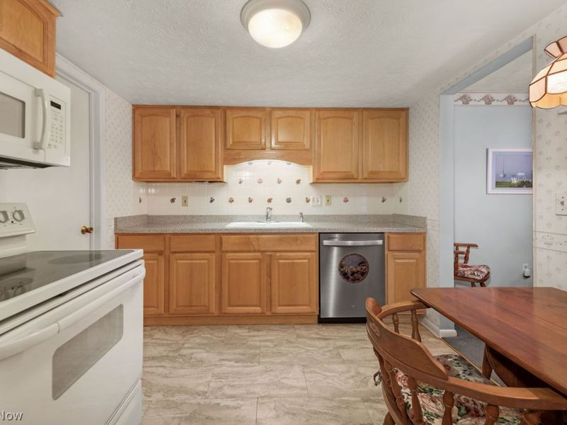 4312 -4 Hyde Park, North Olmsted, OH 44070 Photo 16