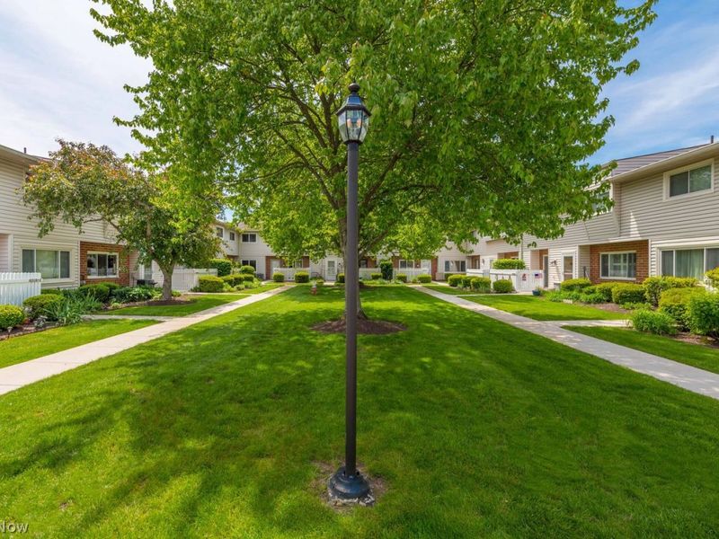4312 -4 Hyde Park, North Olmsted, OH 44070 Photo 3