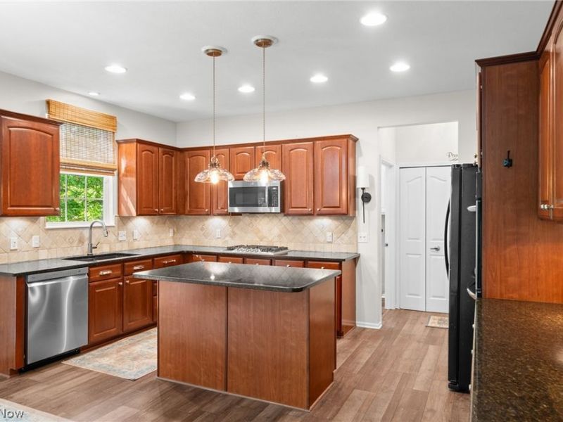 37903 Heron Lane, Avon, OH 44011 Photo 21