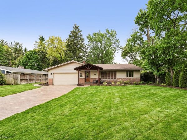 894 Westgrove Road , Akron, OH 44303