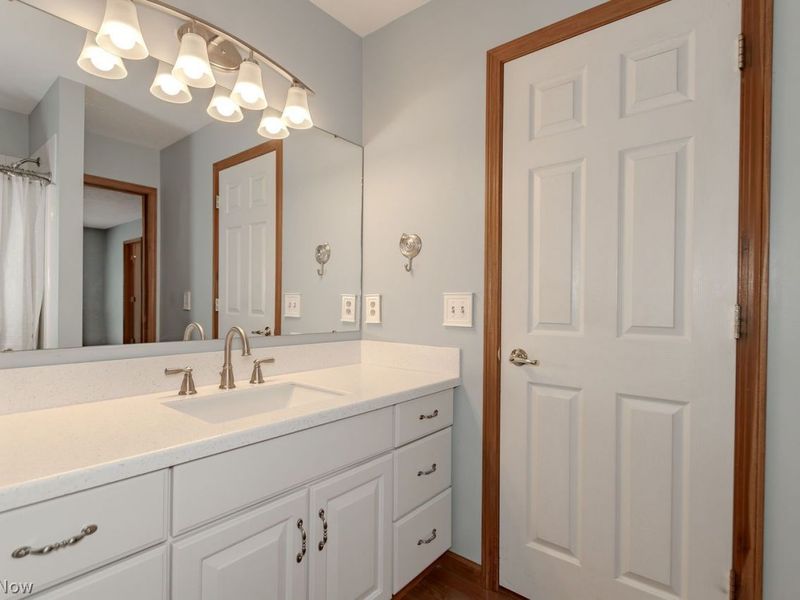 , Unit 10, Mentor, OH 44060 Photo 22