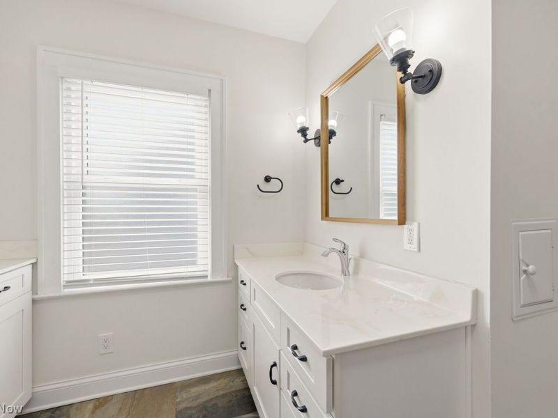 1247 Thoreau Road, Lakewood, OH 44107 Photo 30