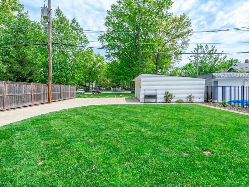1247 Thoreau Road, Lakewood, OH 44107 Photo 38