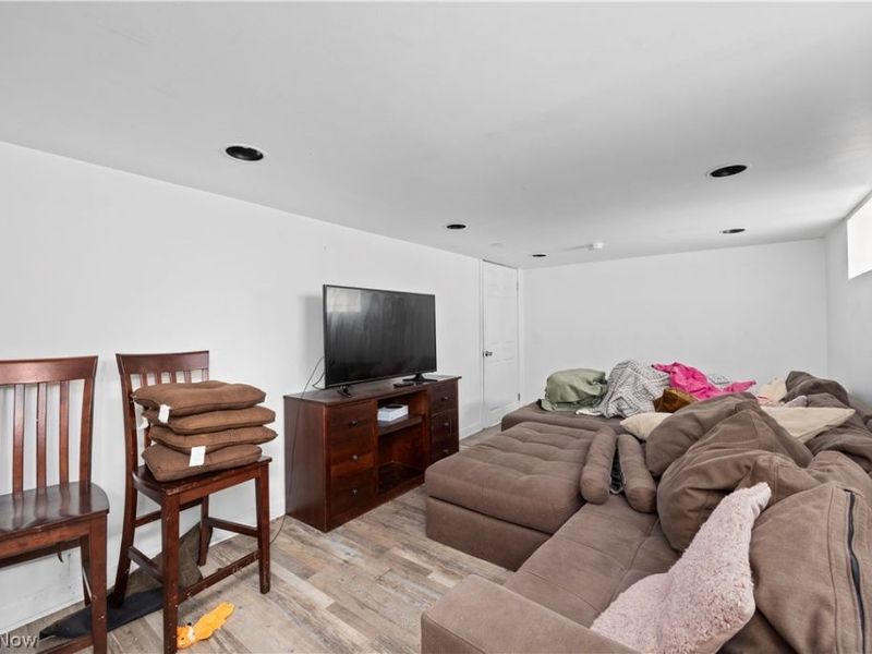 1877 Lawnway Road, South Euclid, OH 44121 Photo 12