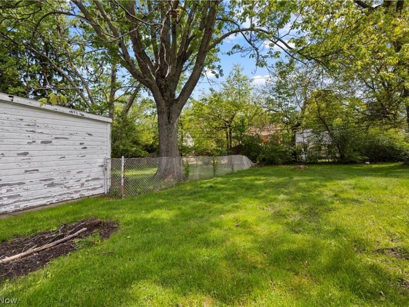 1877 Lawnway Road, South Euclid, OH 44121 Photo 27