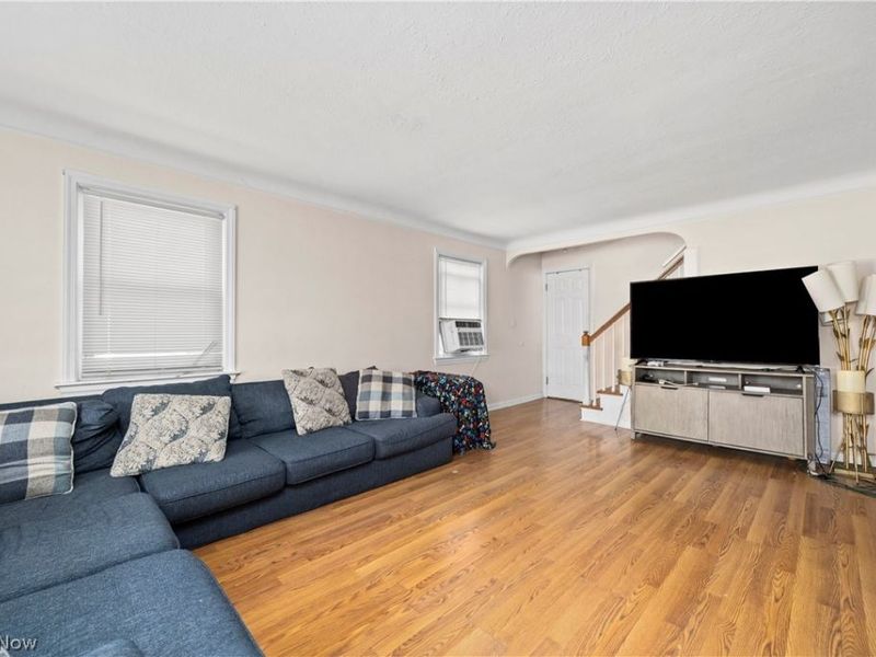 1877 Lawnway Road, South Euclid, OH 44121 Photo 3