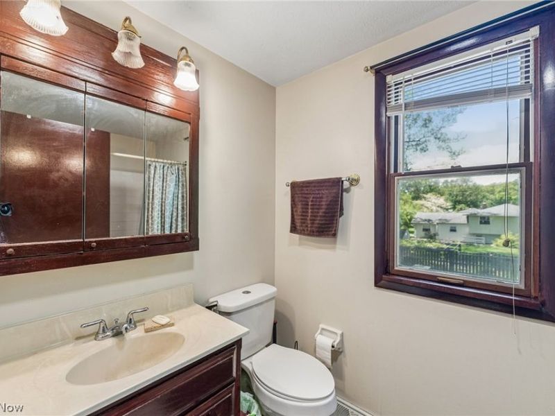 4562 Brendan Lane , North Olmsted, OH 44070 Photo 32