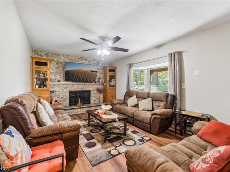 4562 Brendan Lane , North Olmsted, OH 44070 Photo 7