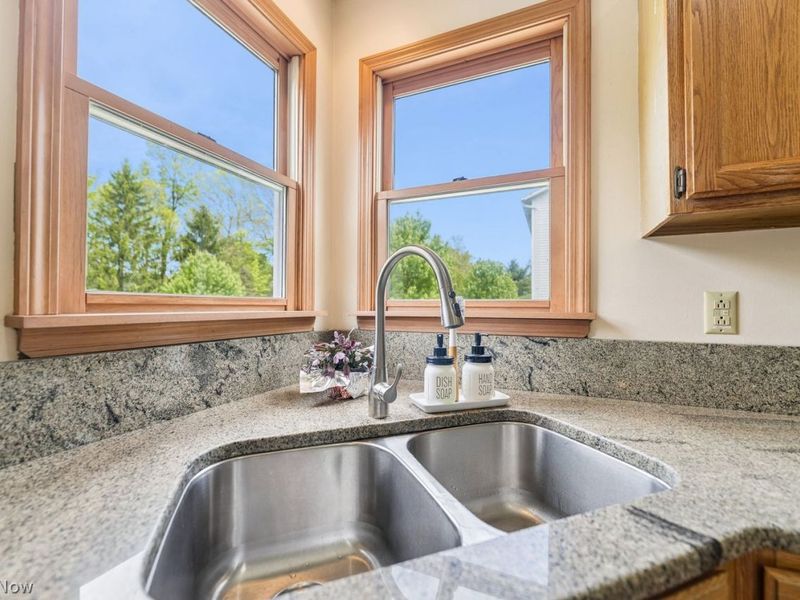 2411 Sandalwood Drive , Twinsburg, OH 44087 Photo 18