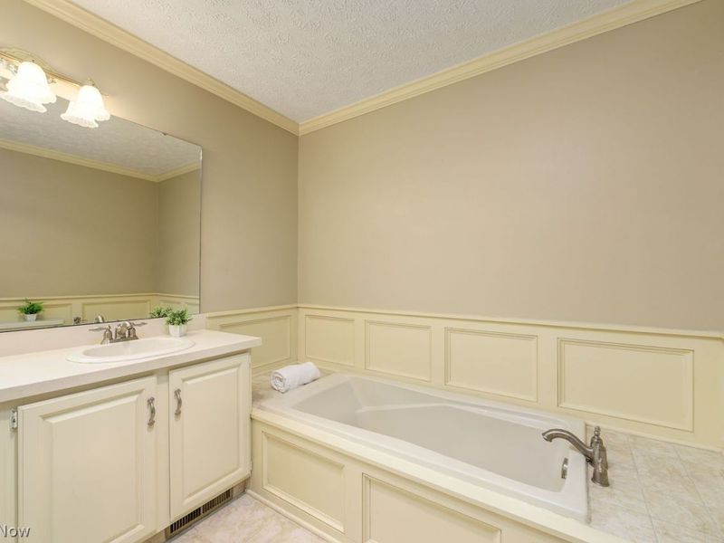31825 Bayview Drive, Unit 115, Avon Lake, OH 44012 Photo 24