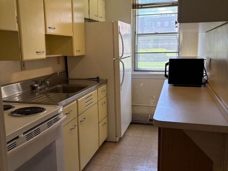 13773 Cedar Road , Unit 103, South Euclid, OH 44118 Photo 4
