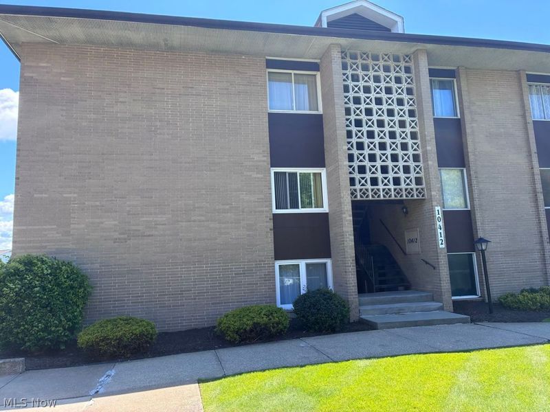10412 N Church Drive, Unit 306, Parma Heights, OH 44130 Photo 1