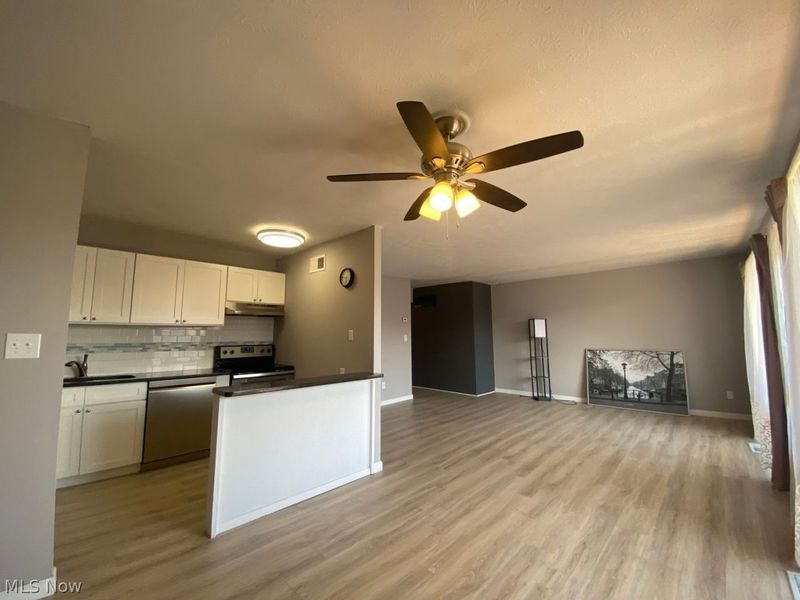 10412 N Church Drive, Unit 306, Parma Heights, OH 44130 Photo 9