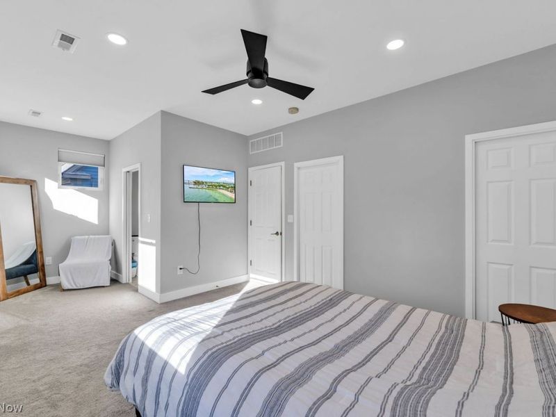 2702 Bridge Avenue, Cleveland, OH 44113 Photo 18