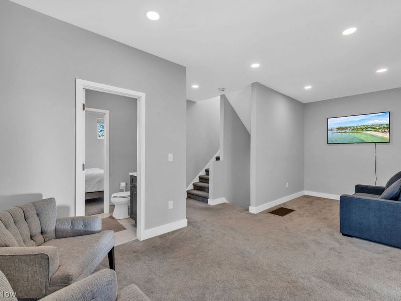 2702 Bridge Avenue, Cleveland, OH 44113 Photo 30