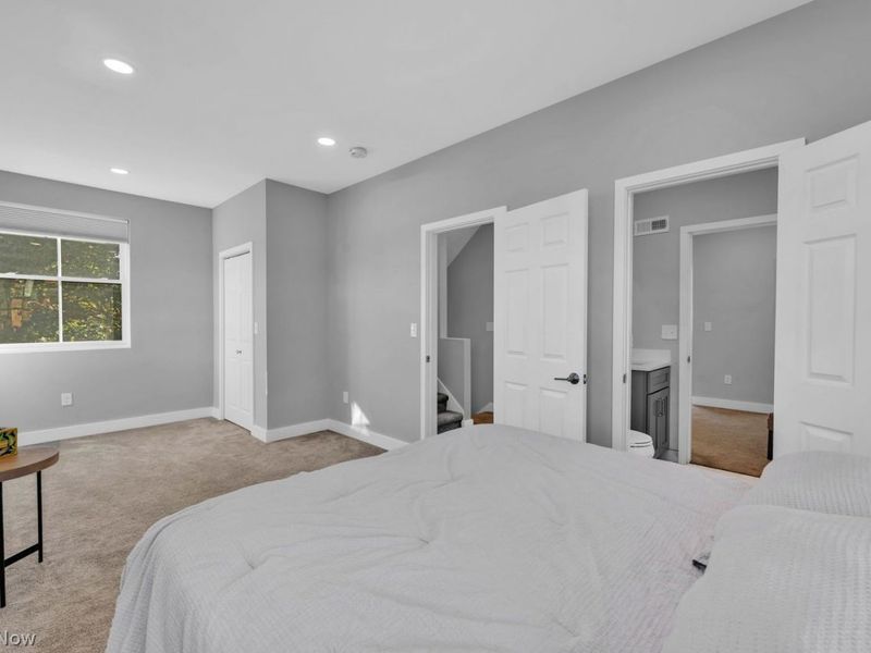 2702 Bridge Avenue, Cleveland, OH 44113 Photo 33