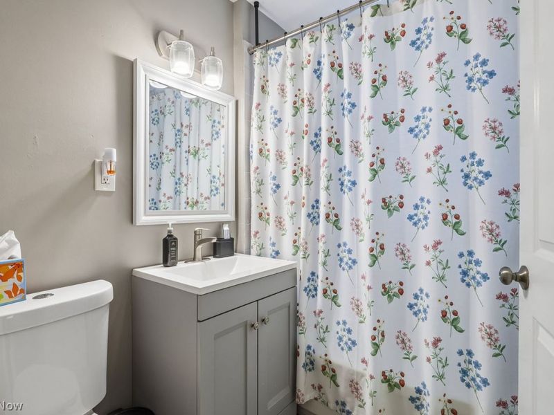 1308 Warren Road , Lakewood, OH 44107 Photo 14