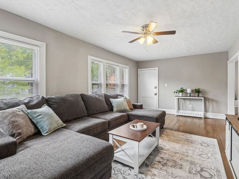 1308 Warren Road , Lakewood, OH 44107 Photo 4