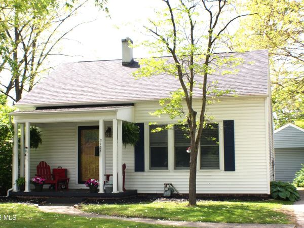 3233 Van Fleet Parkway , Toledo, OH 43615