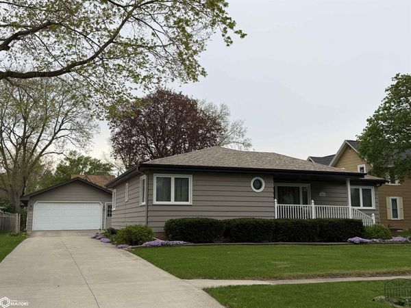 106 4th St. S., Humboldt, IA 50548