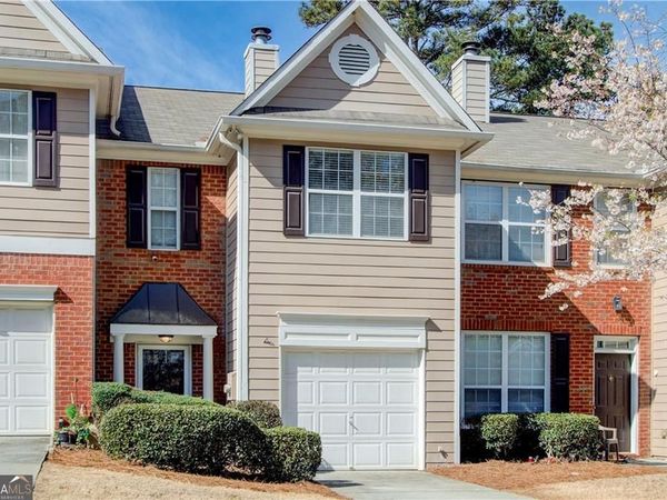 27 Oak Green Drive, Lawrenceville, GA 30044