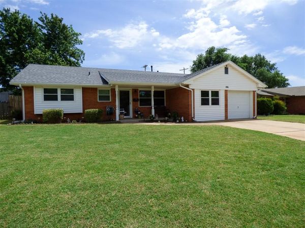 106 Kelly Drive, Moore, OK 73160