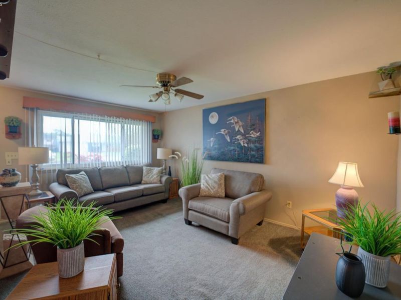 4700 Willow Avenue, Lorain, OH 44055 Photo 4