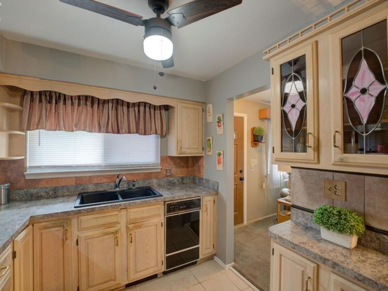 4700 Willow Avenue, Lorain, OH 44055 Photo 8