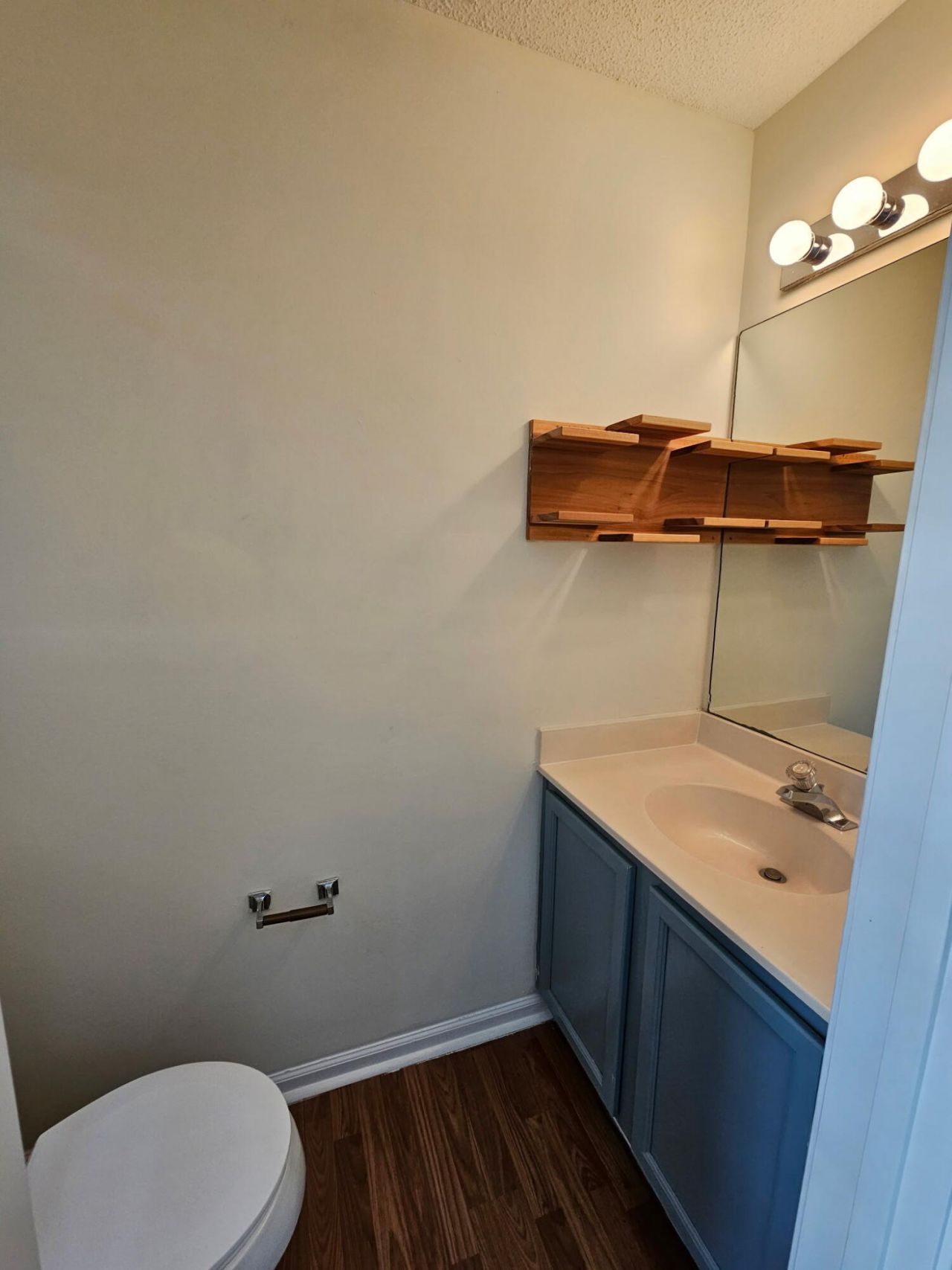 384 Gardners Circle Photo 11