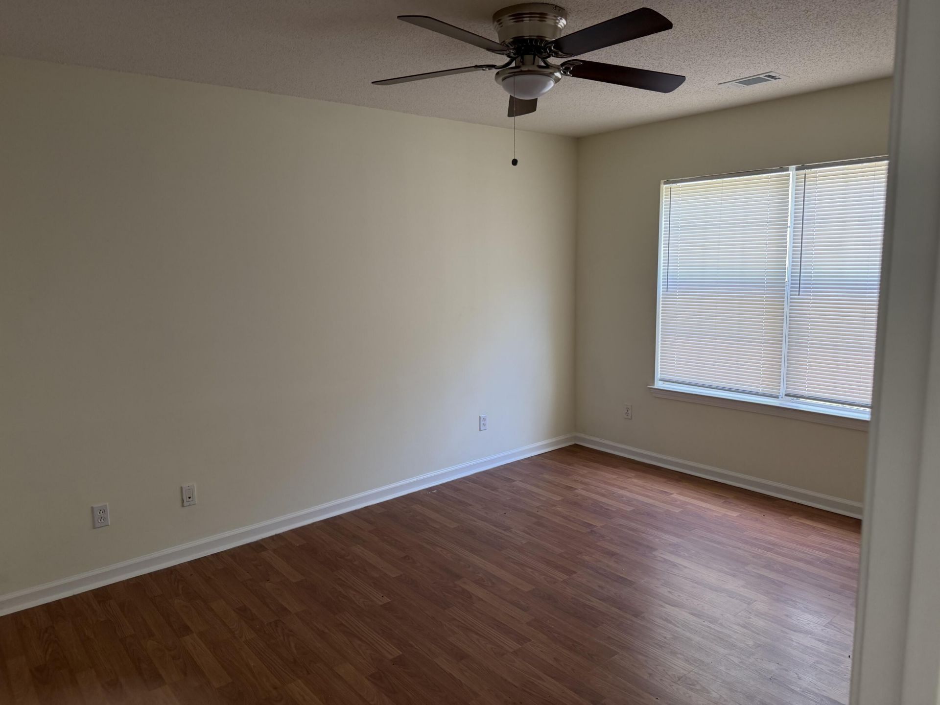 384 Gardners Circle Photo 11