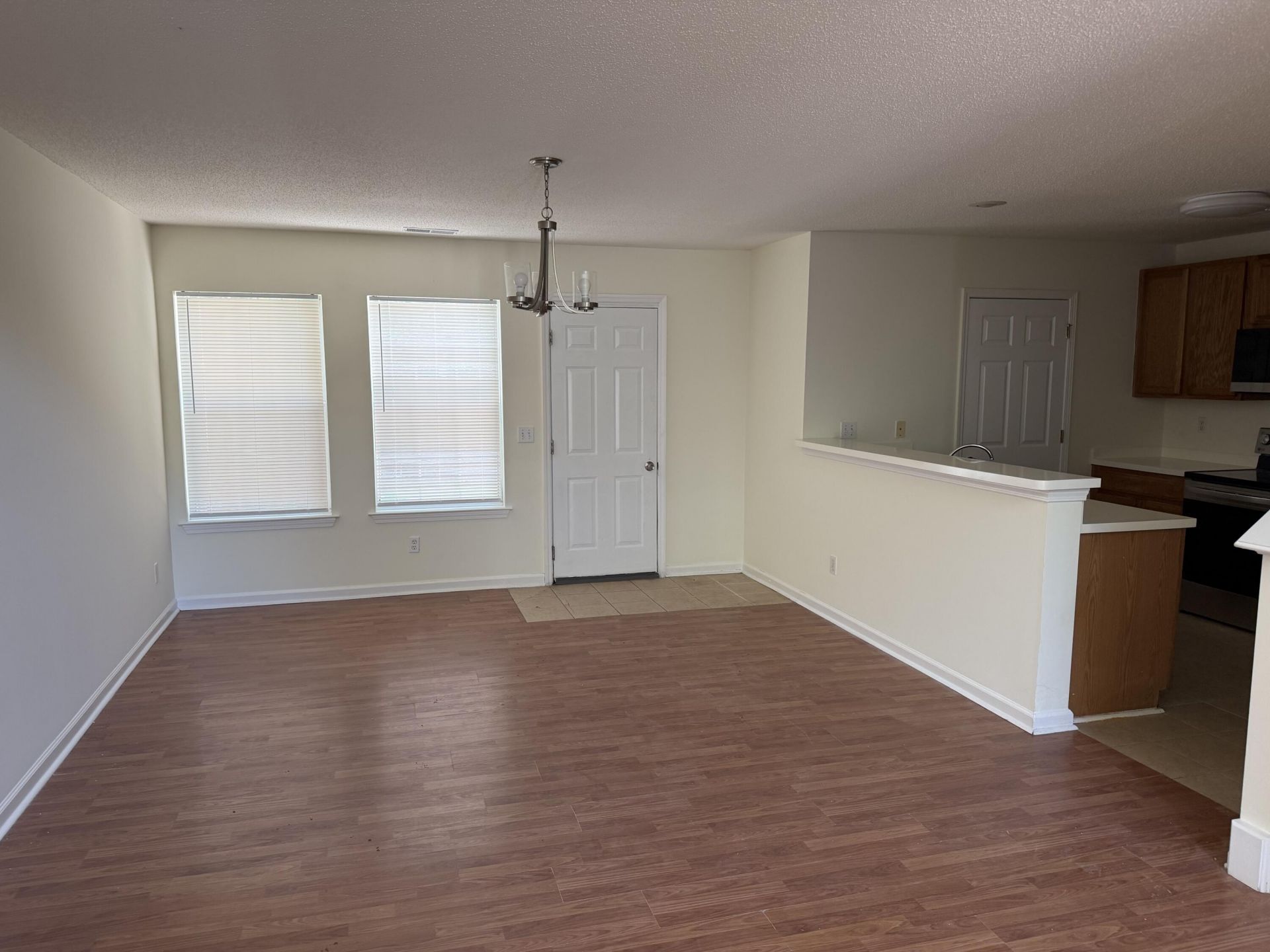 384 Gardners Circle Photo 5