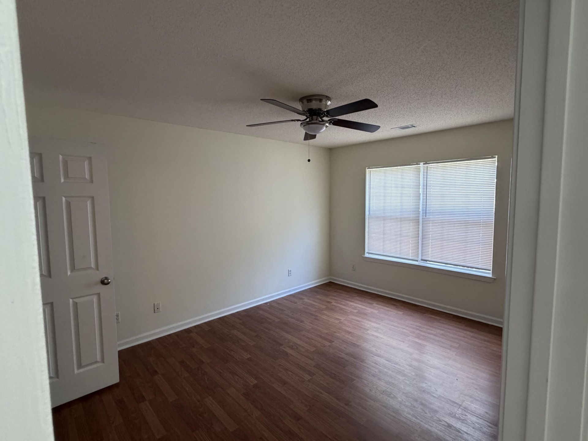 384 Gardners Circle Photo 8