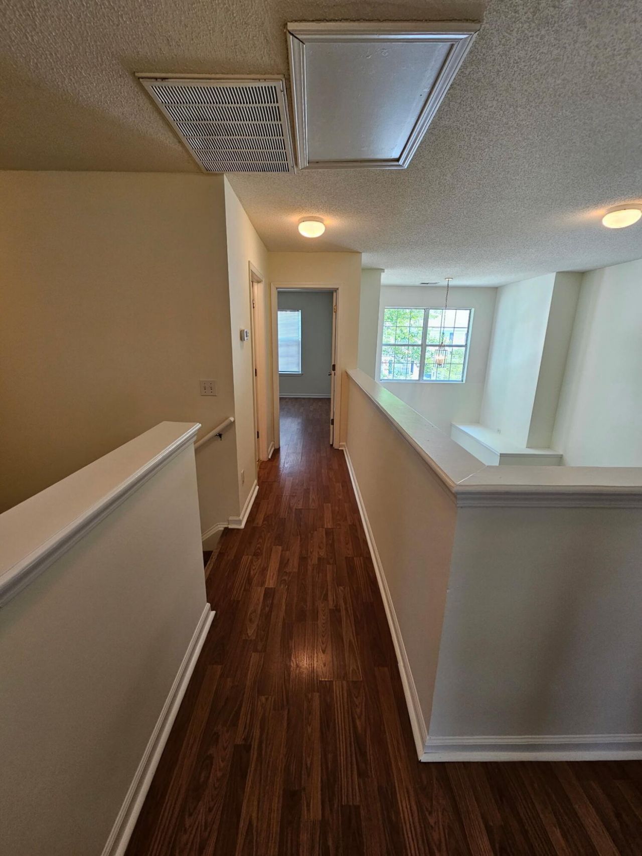 384 Gardners Circle Photo 9