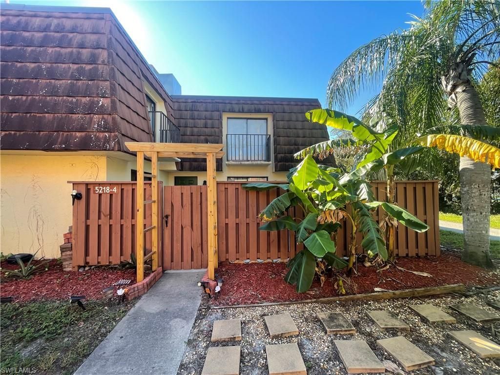 5218 Cedarbend Dr, Unit 4, Fort Myers, FL 33919 Photo