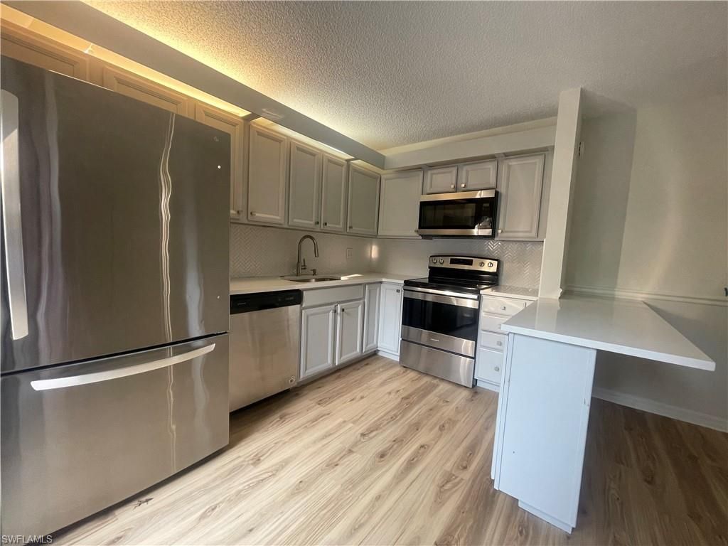 5218 Cedarbend Dr , Unit 4, Fort Myers, FL 33919 Photo
