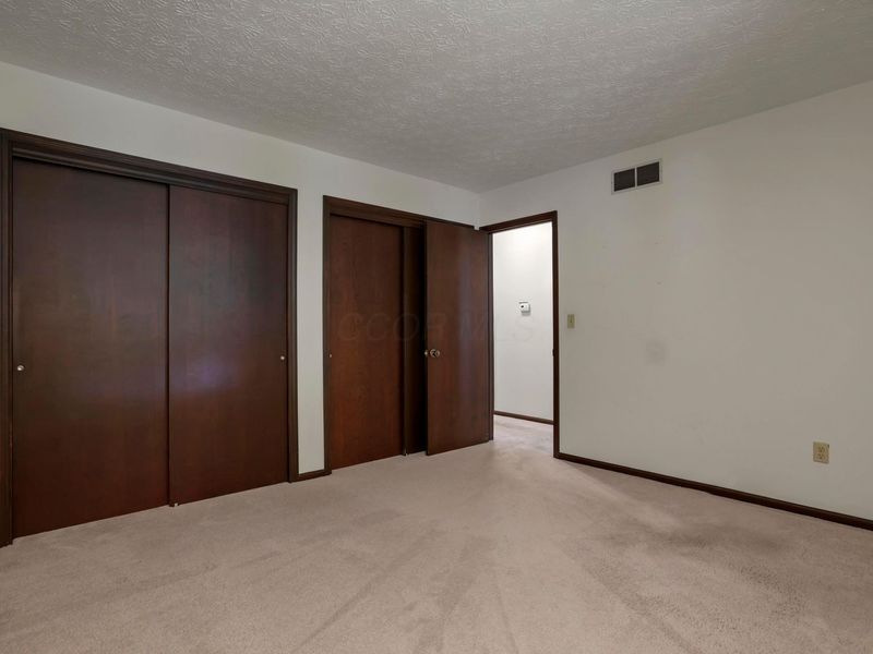 1727 Arlingate Drive N, Columbus, OH 43220 Photo 27