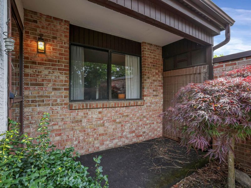 1727 Arlingate Drive N, Columbus, OH 43220 Photo 5
