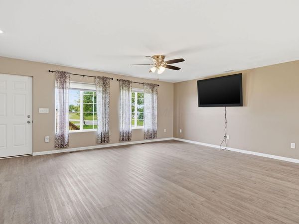 11734 Kellough Road , Mount Sterling, OH 43143