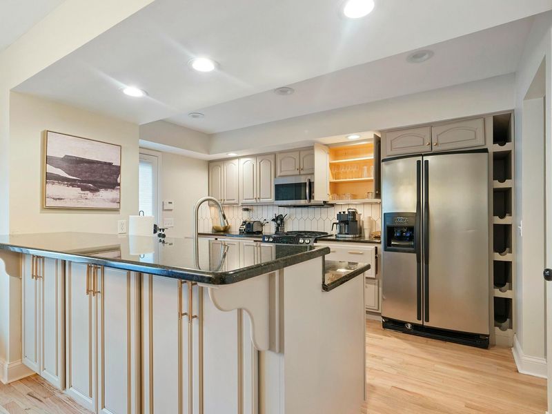 344 W 4th Avenue, Columbus, OH 43201 Photo 8