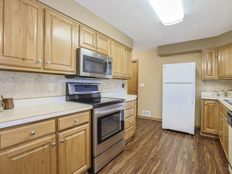 8161 Cox Road, West Chester, OH 45069 Photo 18