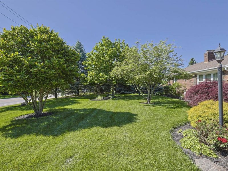 8161 Cox Road, West Chester, OH 45069 Photo 4