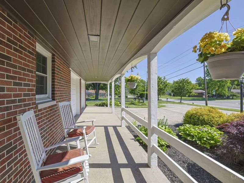 8161 Cox Road, West Chester, OH 45069 Photo 5